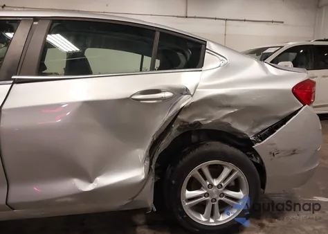 2018 Chevrolet Cruze Lt Auto from USA, damaged, VIN 1G1BE5SM8J7197945